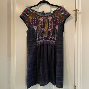 One September Embroidered Tunic Size Medium
